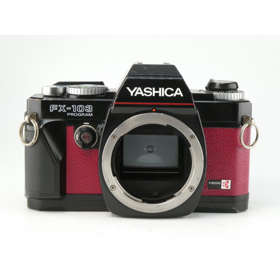 Yashica FX-103 program SLR Weinrot / Burgundrot Yashica FX-103 program SLR Weinrot / Burgundrot
