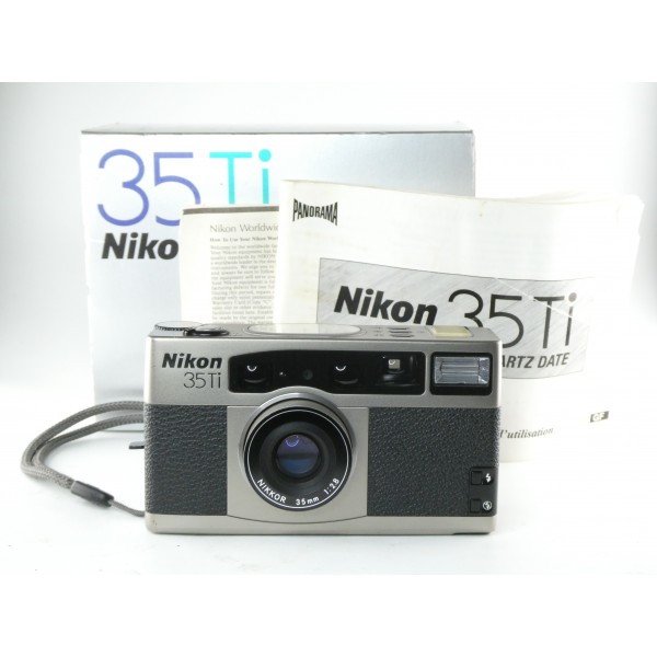 Nikon 35Ti Premium Titan Kompaktkamera…