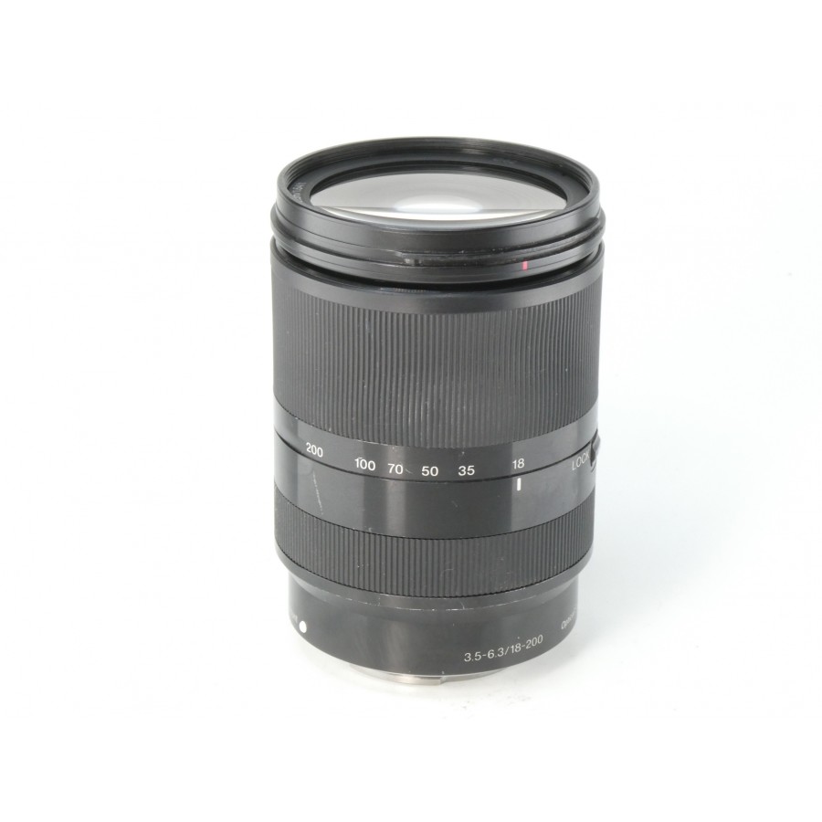 Sony E 18-200mm f/3.5-6.3 OSS LE Sony E 18-200mm f/3.5-6.3 OSS LE