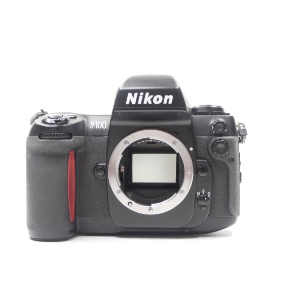 NIKON F100 Analoge Spiegelreflexkamera – Gehäuse – Gepflegter Zustand&hellip;